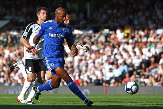 生猛！21岁小将替补梅开二度，后脚跟写意破门+戏耍裤袜