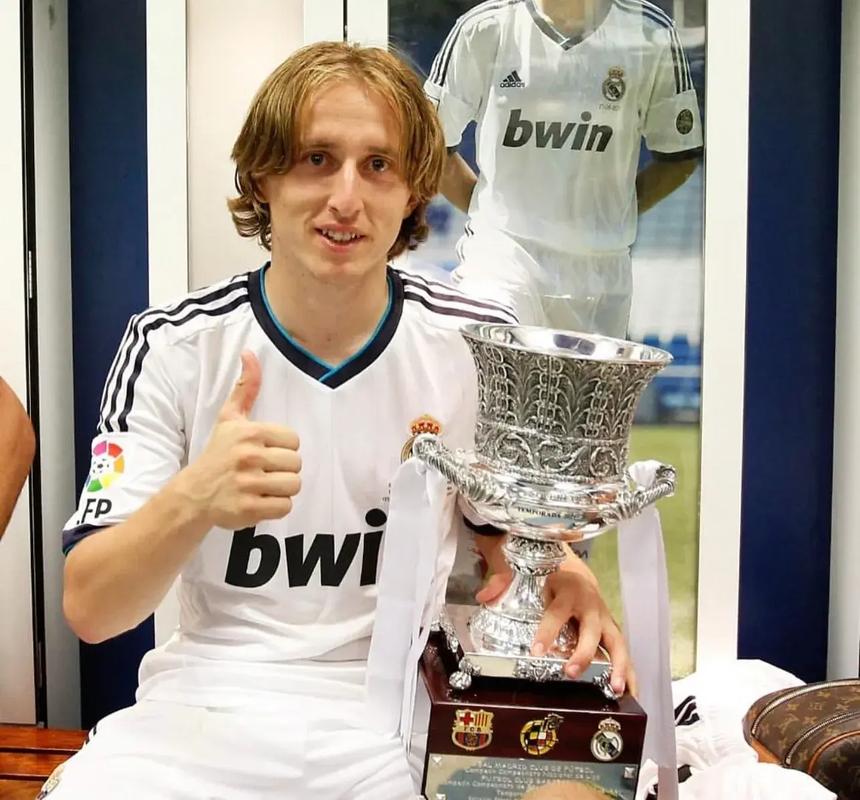 上港多名外援已提前离开俱乐部，无缘本轮踢柔佛，两人网传去申花