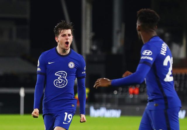 河南决战国安！三位久违强援露面，王刚单独挑大梁，新金主现场督战